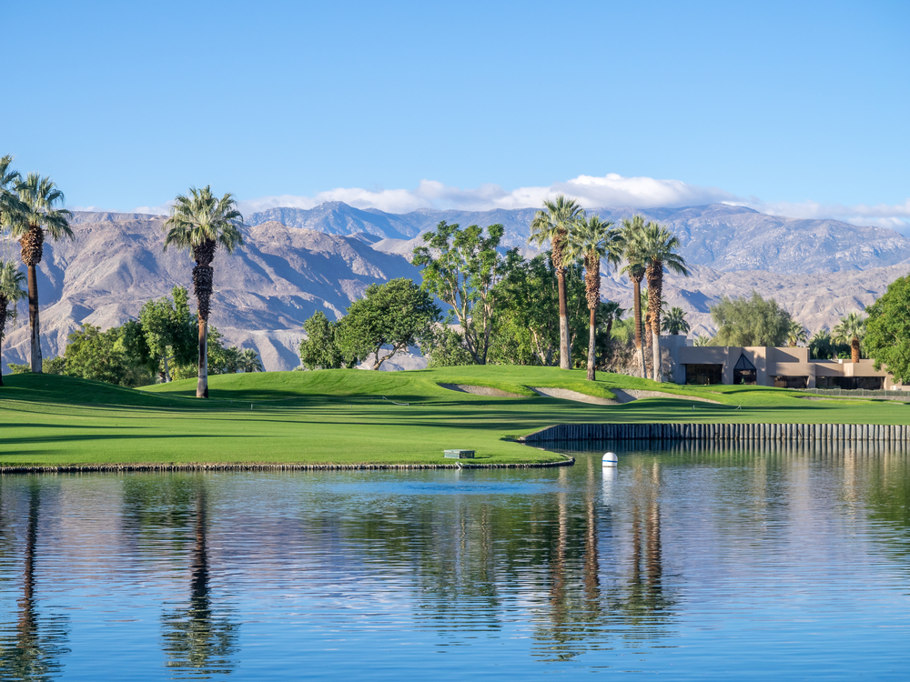 5 tips to consider if you’ve been thinking about buying a home in a golf course community